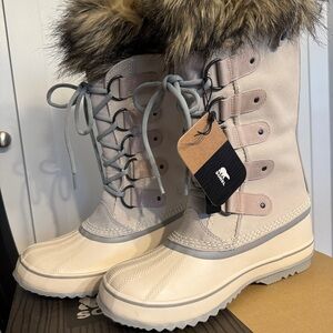 Sorel Joan of Arctic winter white Boots size 9 women’s New in Box. Rare!